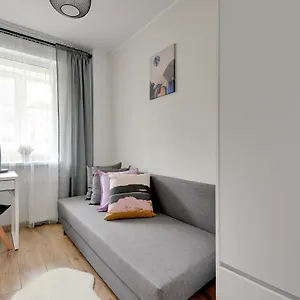 https://pokoje-zaspa-5b.gdanskhotel.org